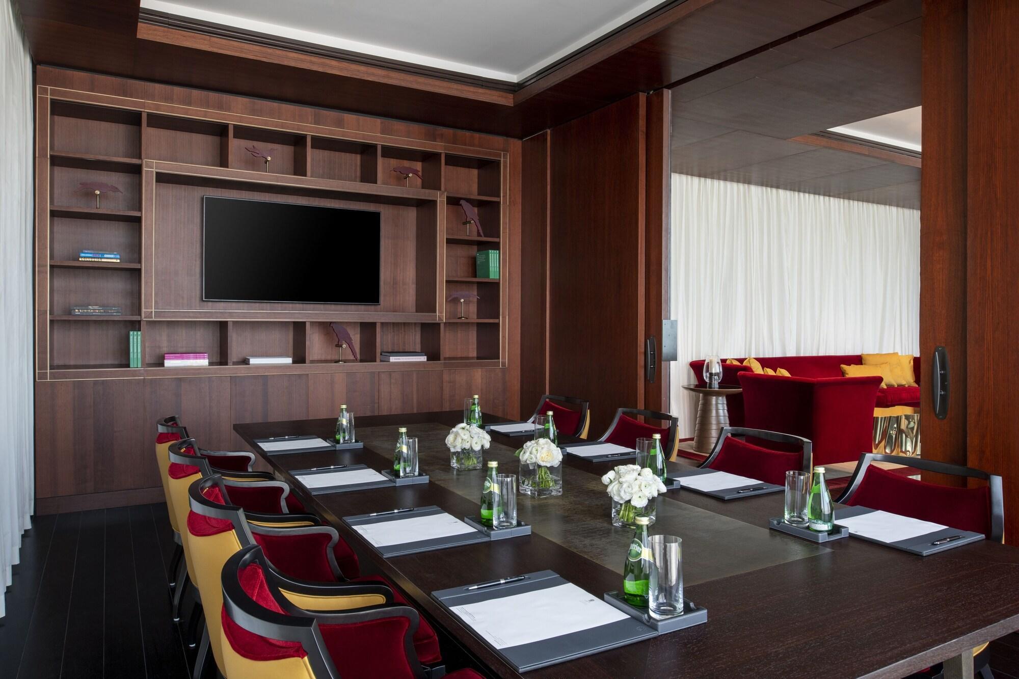 Banyan Tree Doha Hotel Exterior photo